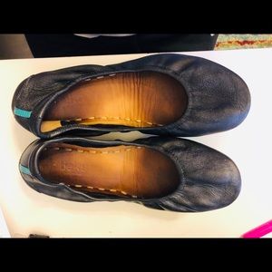 Size matte black tieks